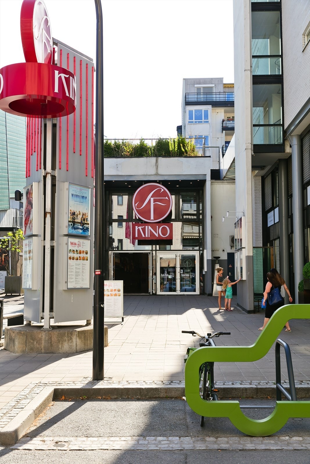 Sandvika har et rikt kulturliv med bl.a. teater, kino, gallerier og utstillinger Galleribilde