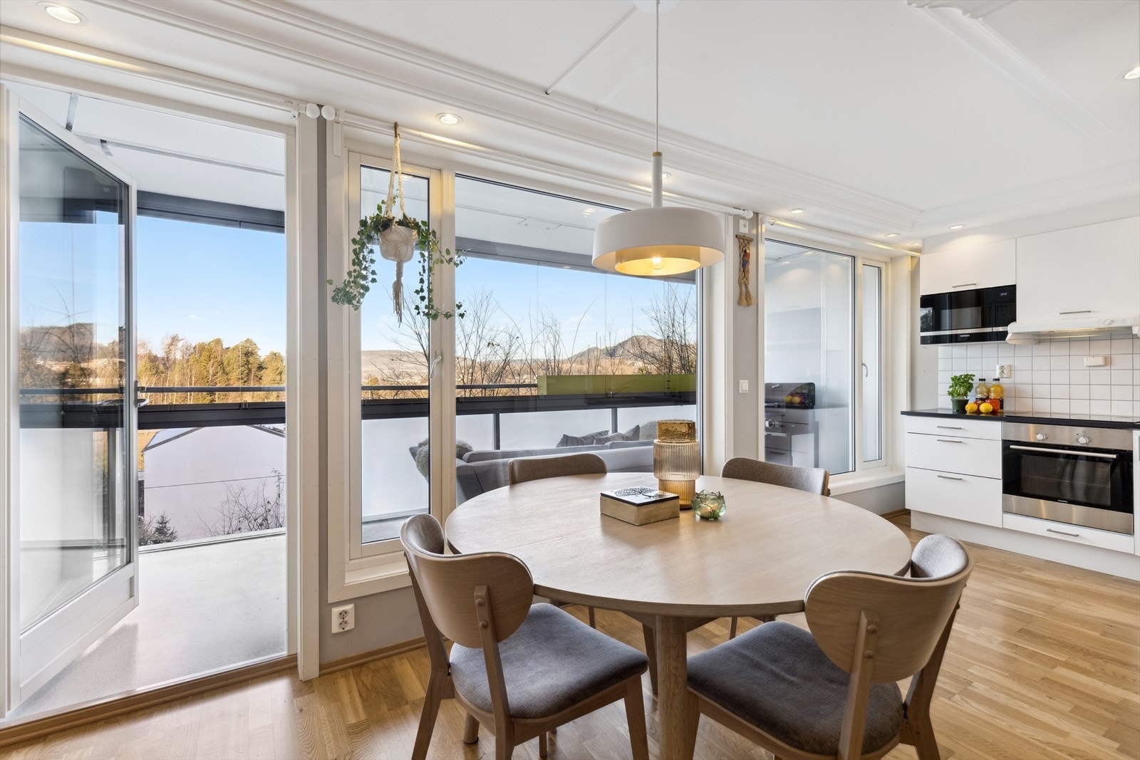 Velkommen til Måneveien 32 - Lys og moderne 3-roms leilighet bygget i 2013 Galleribilde