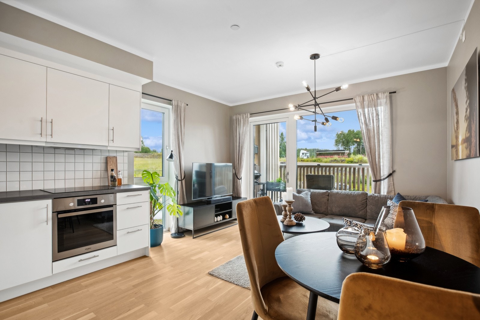 EIE Jessheim v/ Sebastian Prestby har gleden av å presentere Søndre Dølibekken 8! Galleribilde