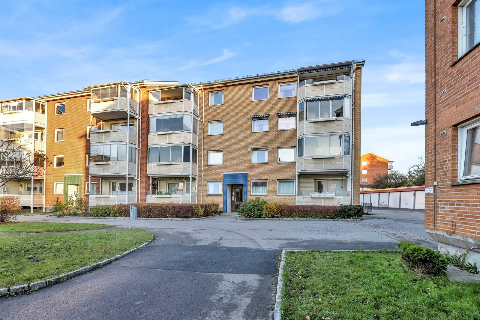 Området er forøvrig familievennlig og rolig, med lite biltrafikk og gangavstand til dagligvarebutikk og gode kollektivtilbud. Galleribilde