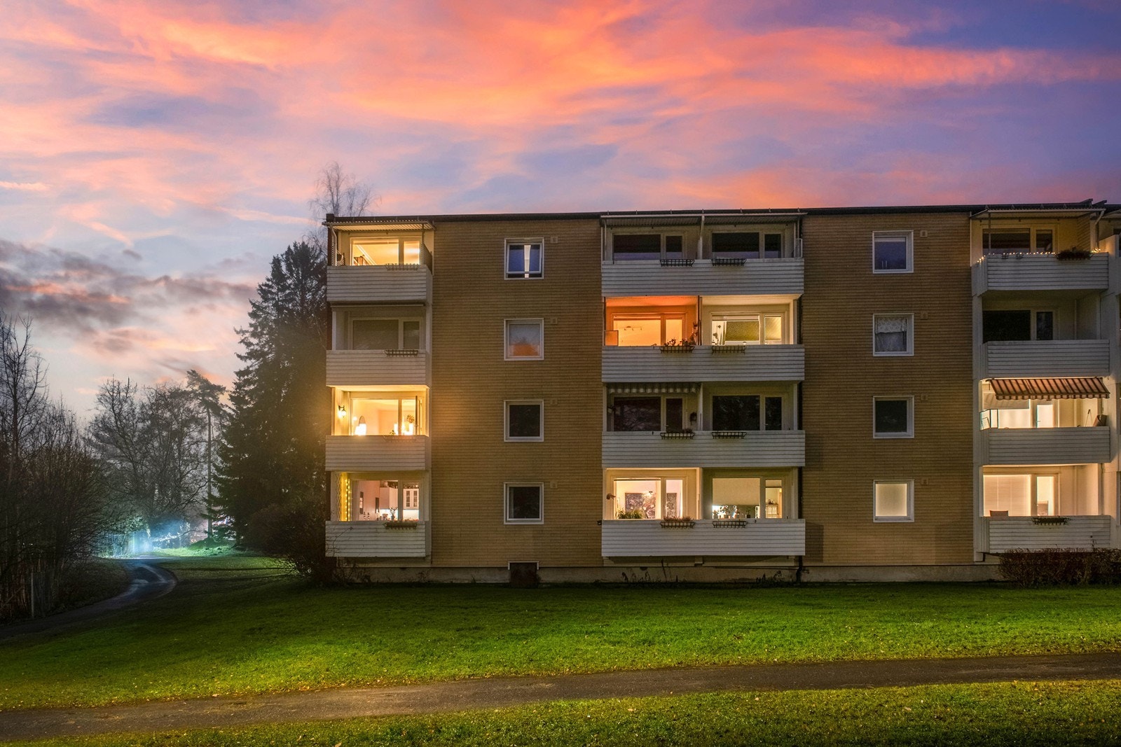 Mellombølgen 30 har en veldig god intern beliggenhet i borettslaget Galleribilde