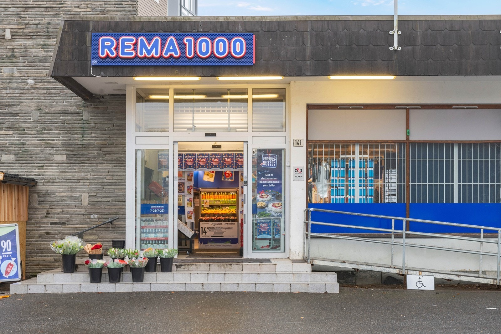 Rema 1000 ligger kun et par minutters gange fra boligen Galleribilde