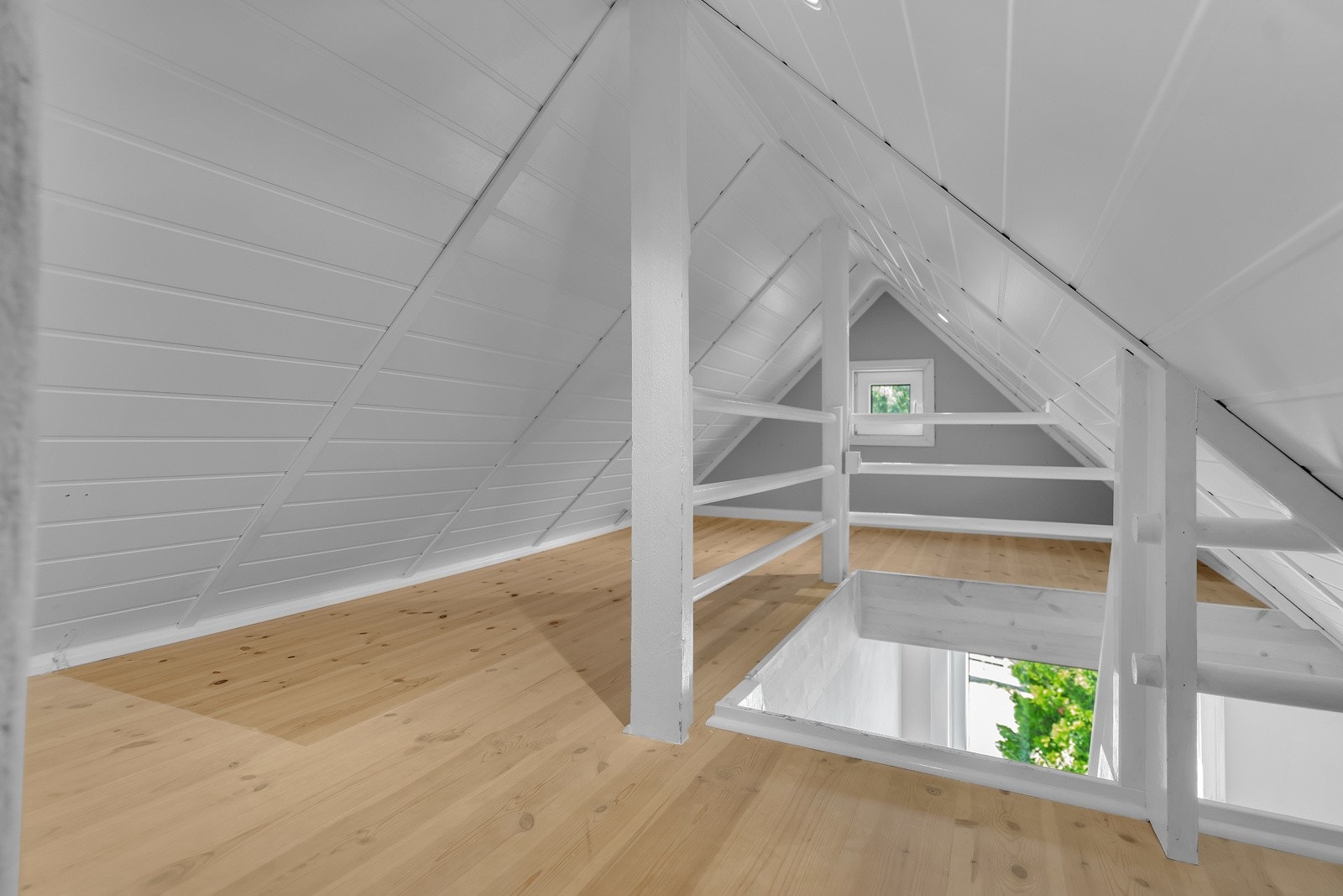 Godt med lagringsplass eller lekeplass. Galleribilde