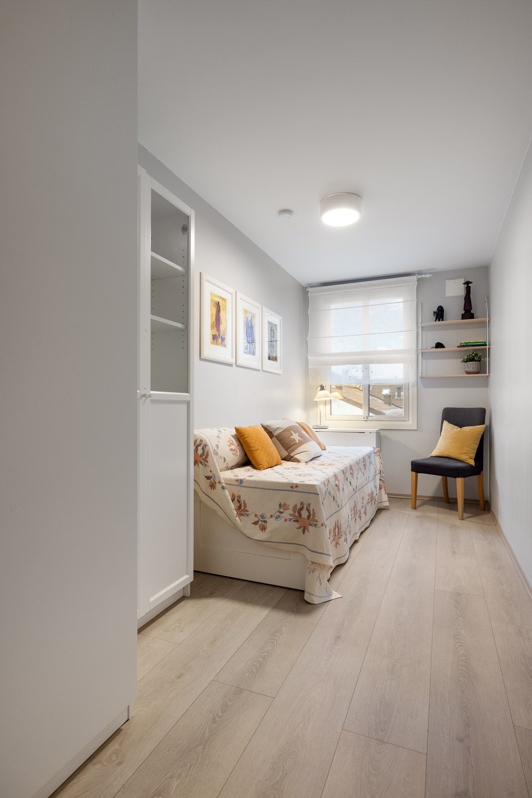 Soverom II har plass til seng og fungerer godt til gjesterom/barnerom/kontor. Galleribilde