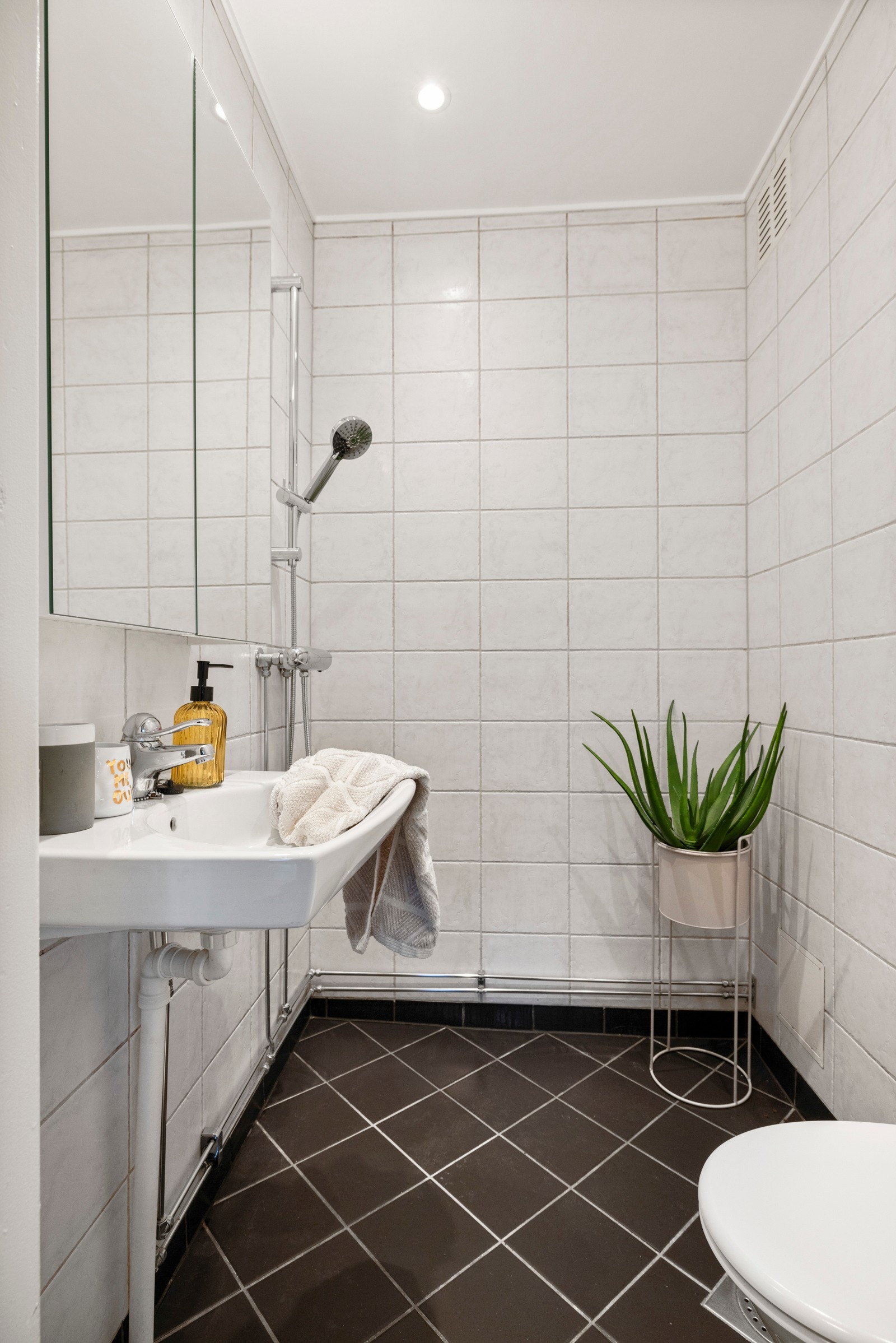 Flislagt bad. Galleribilde