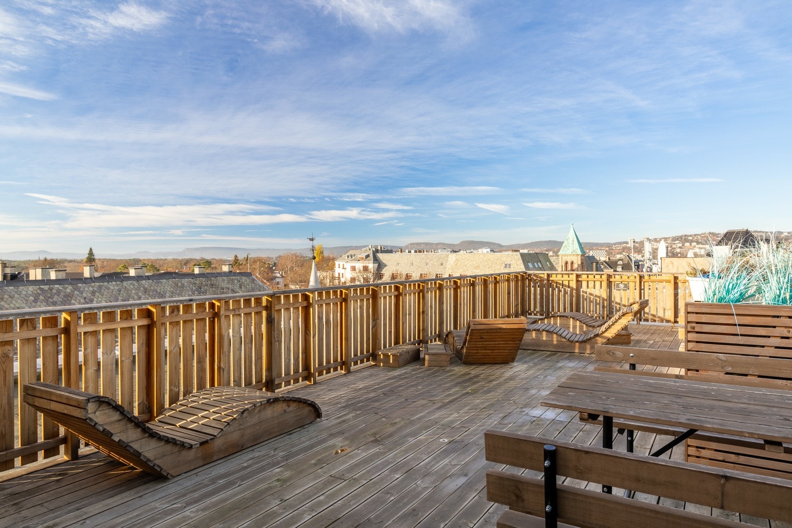 Sameiet har en stor felles takterrasse med fantastisk utsikt mot sjøen. Galleribilde