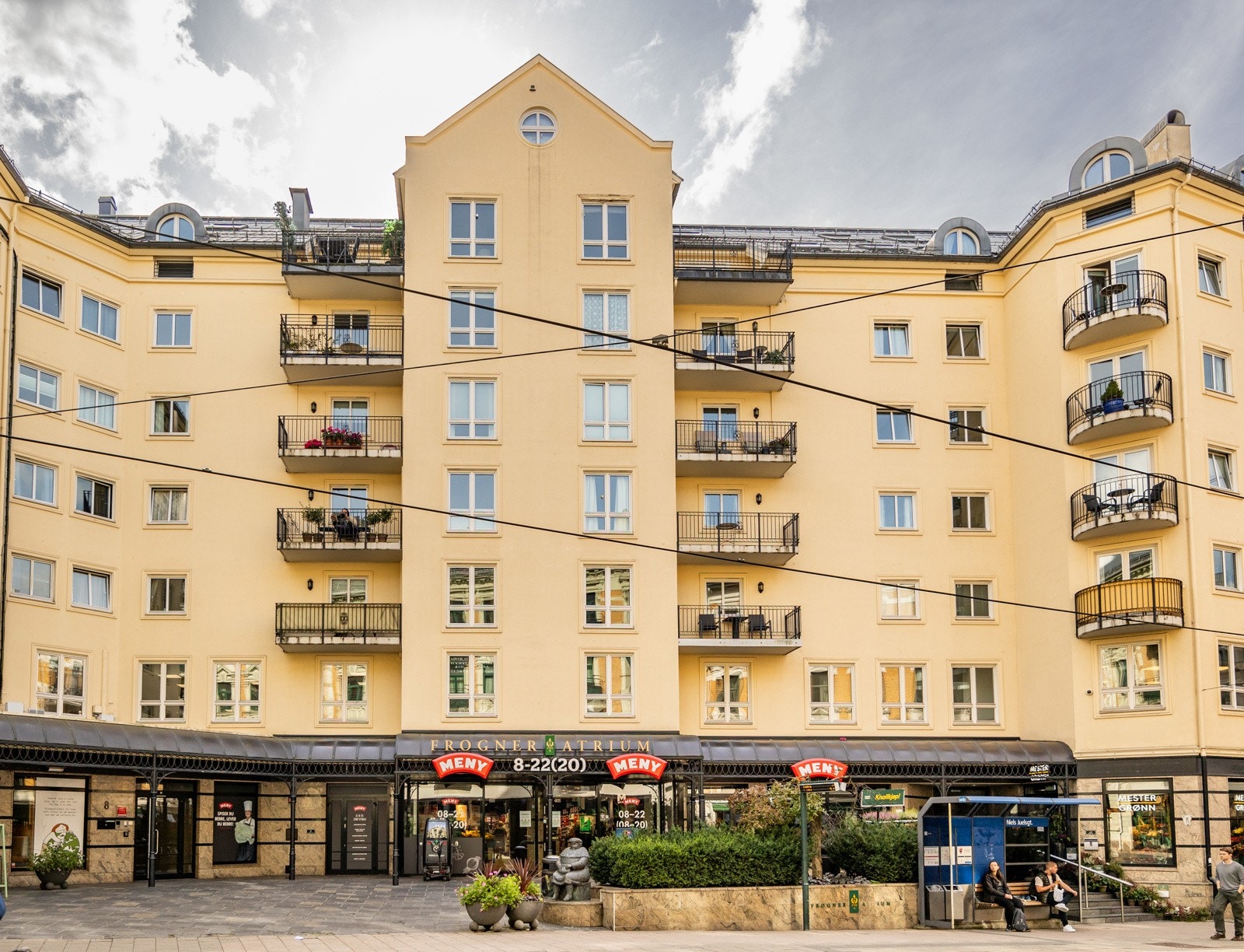 Gangavstand til Frogner Atrium med eksklusiv Meny. Galleribilde
