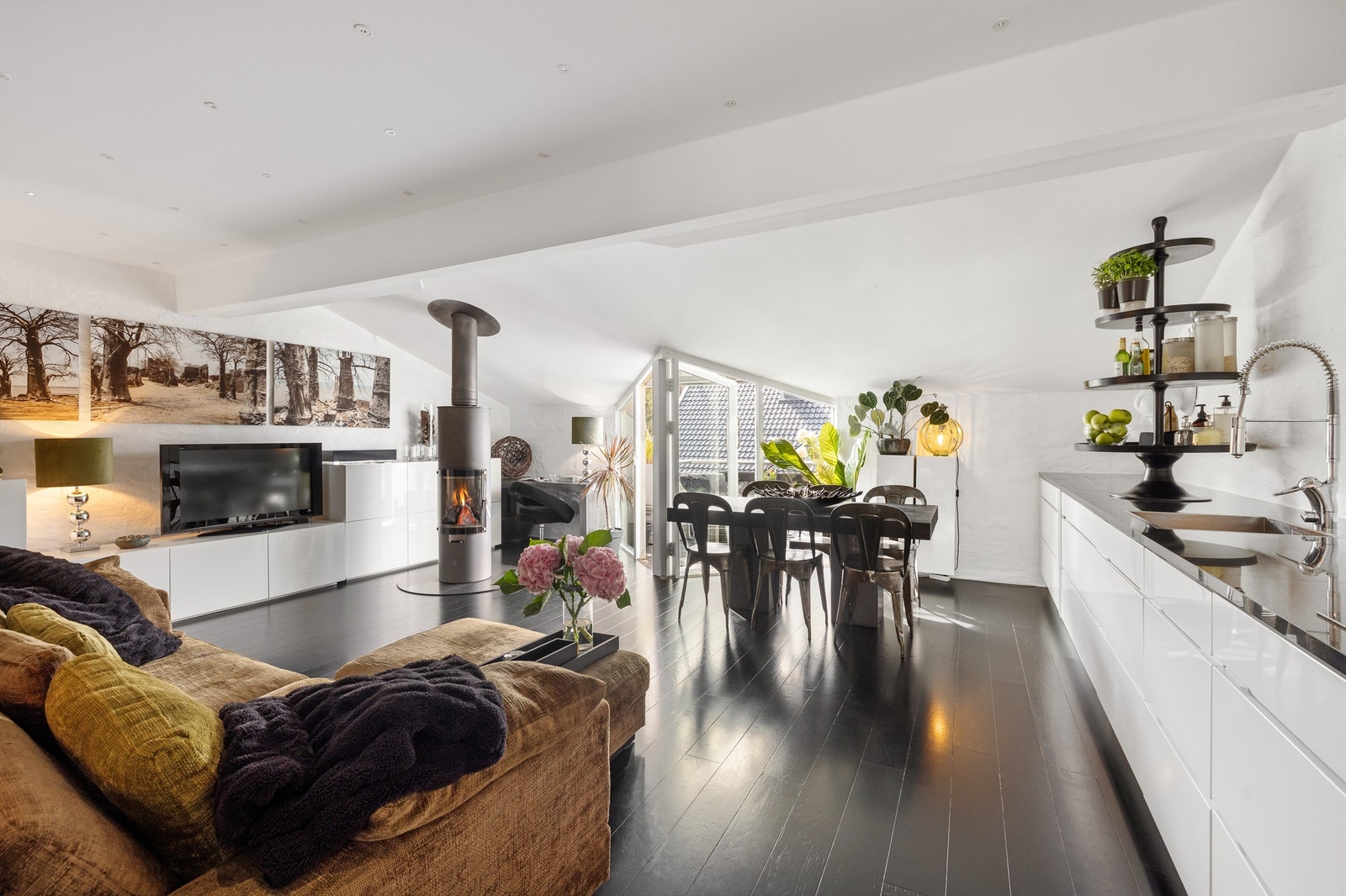 Blikket trekkes mot den deilige balkongen. Galleribilde