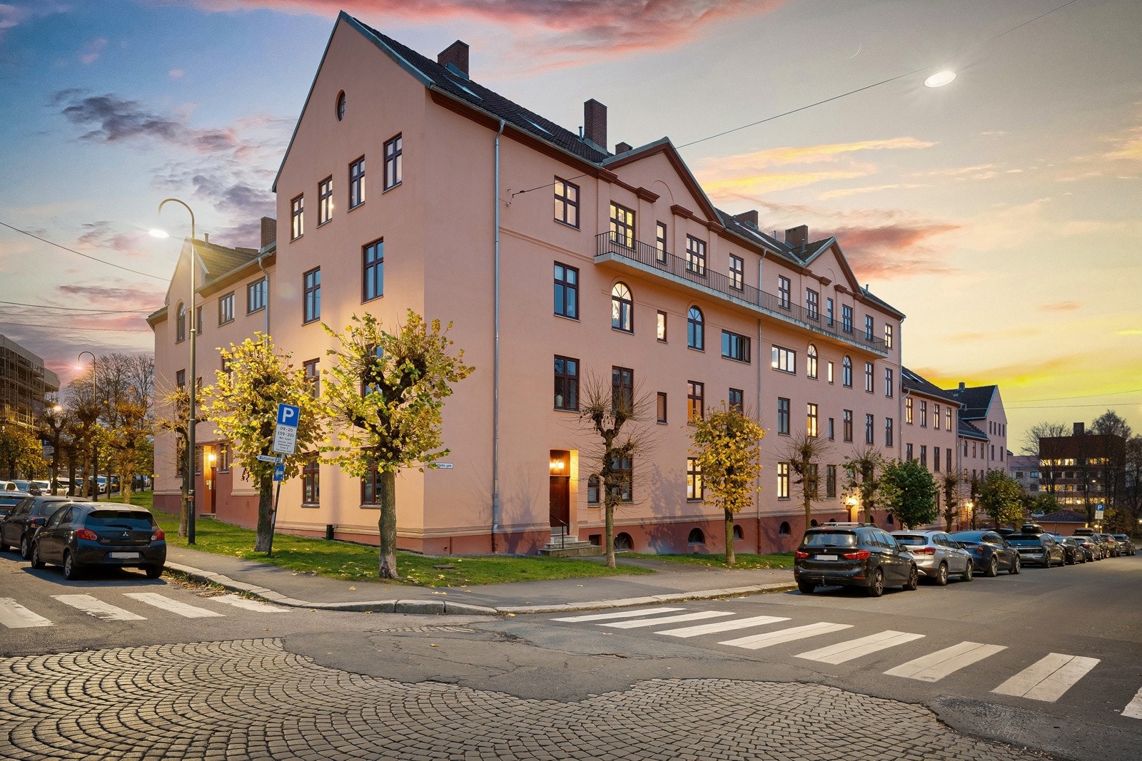 Velkommen til populære Vøyenvollen borettslag som ligger flott plassert i en rolig gate på Sagene. Galleribilde