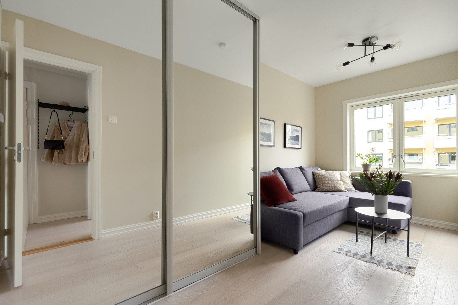 Det andre soverommet er også av god størrelse, og fungerer ypperlig som barnerom, gjesterom eller kontor. Galleribilde