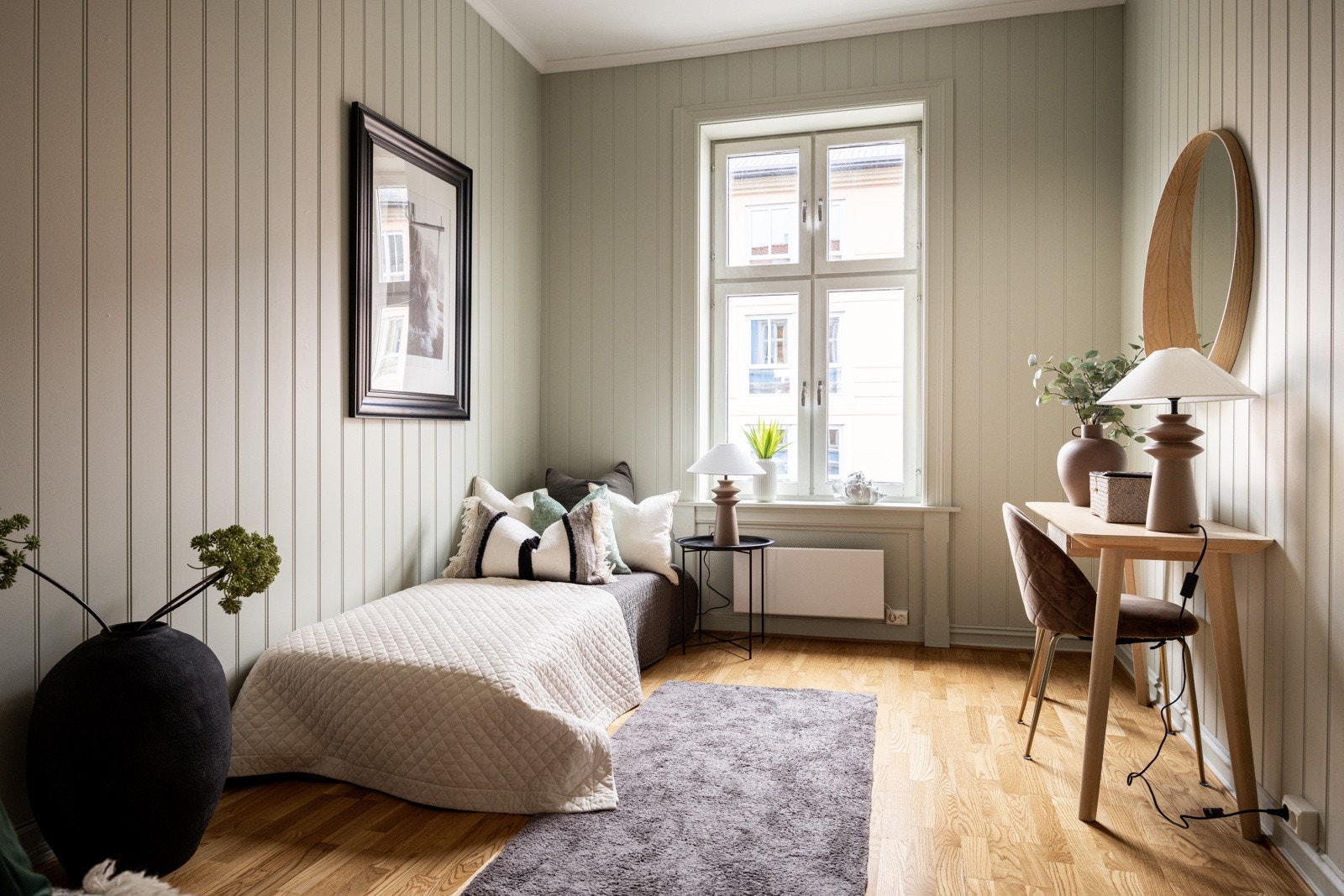 Soverom 2 er også av god størrelse. Perfekt som gjesterom, hjemmekontor eller barnerom. Galleribilde