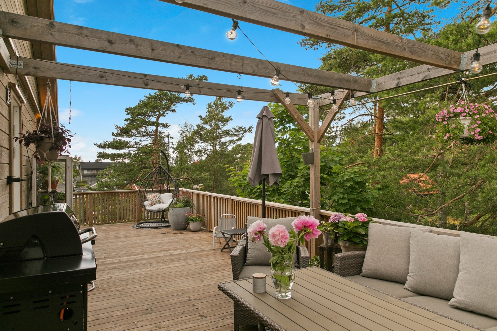 Fra veranda med god plass til møblering Galleribilde