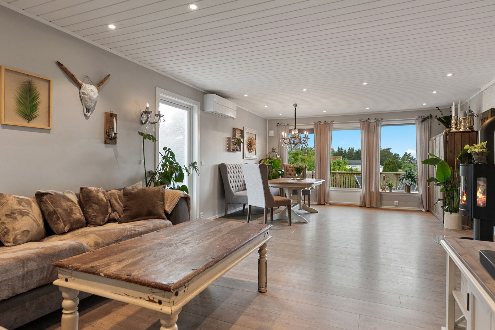 Så og si hele huset er oppusset mellom 2018-2024 Galleribilde