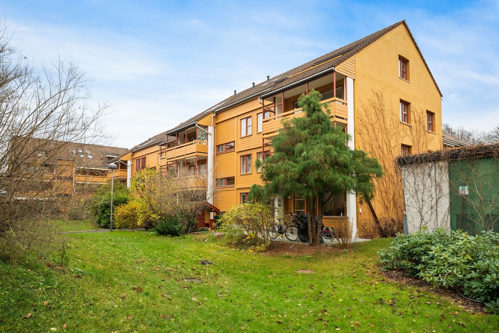 Fra eiendommen er det kun en kort spasertur til bl.a. Frognerkilen, Majorstuen, Skøyen. Galleribilde