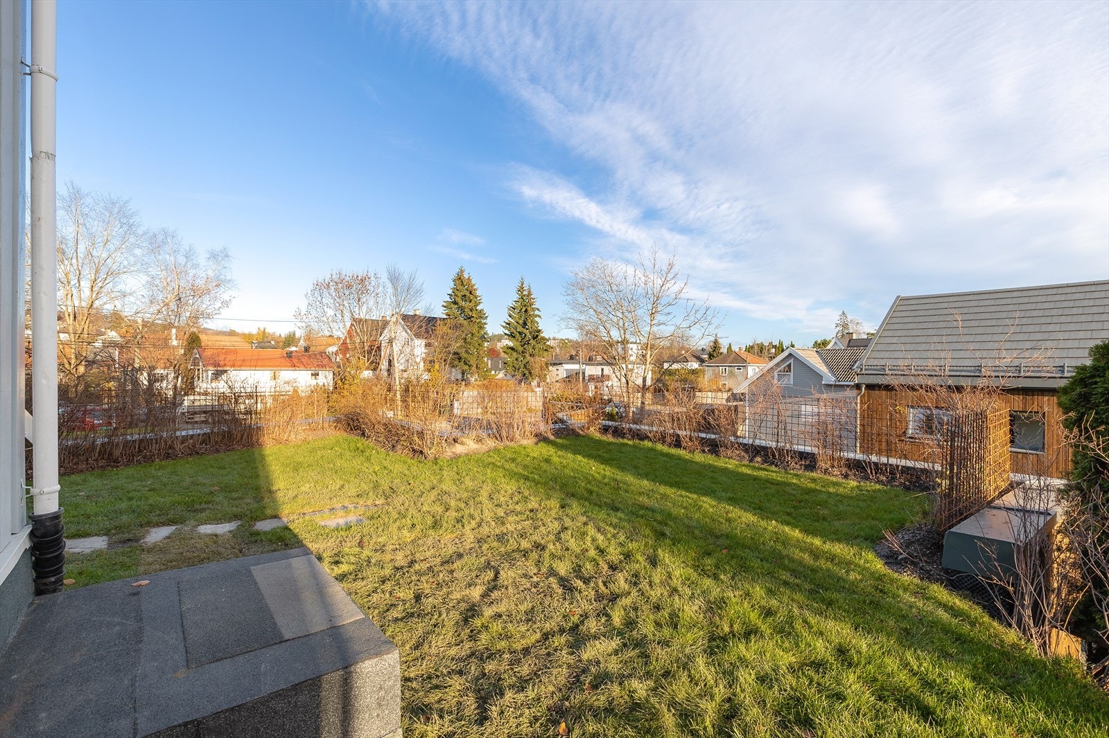 Privat hage med gode muligheter for beplantning. Galleribilde