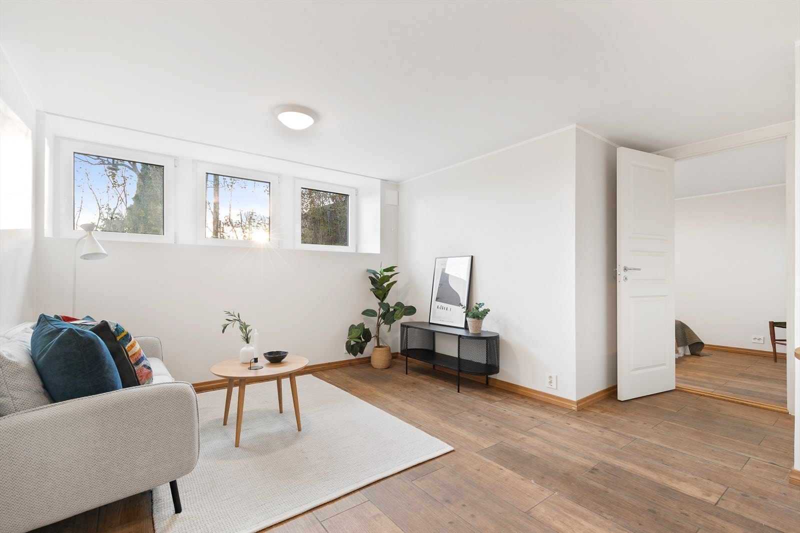 Stuen i kjelleren. Galleribilde