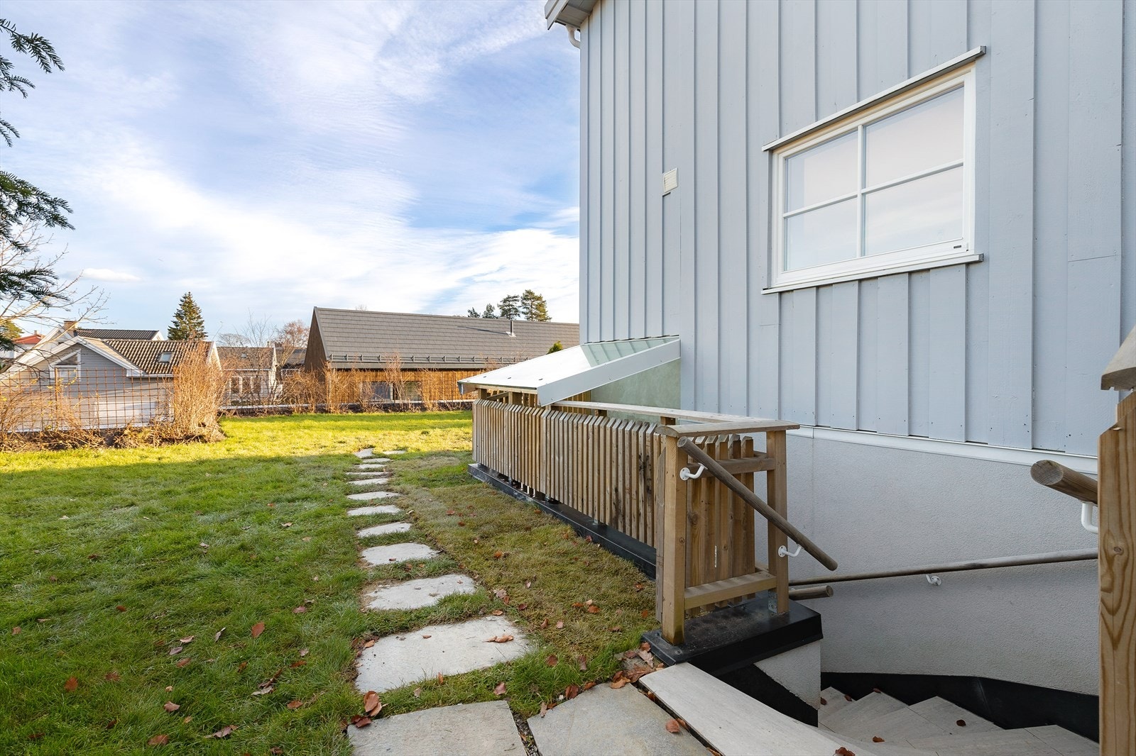 Hageområde perfekt for lek og avslapning. Galleribilde