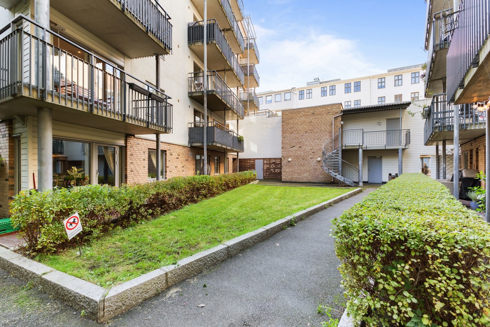 Borettslagets navn er Heimdalsgata 4 og er et veldrevet borettslag med 86 leilighet. Galleribilde