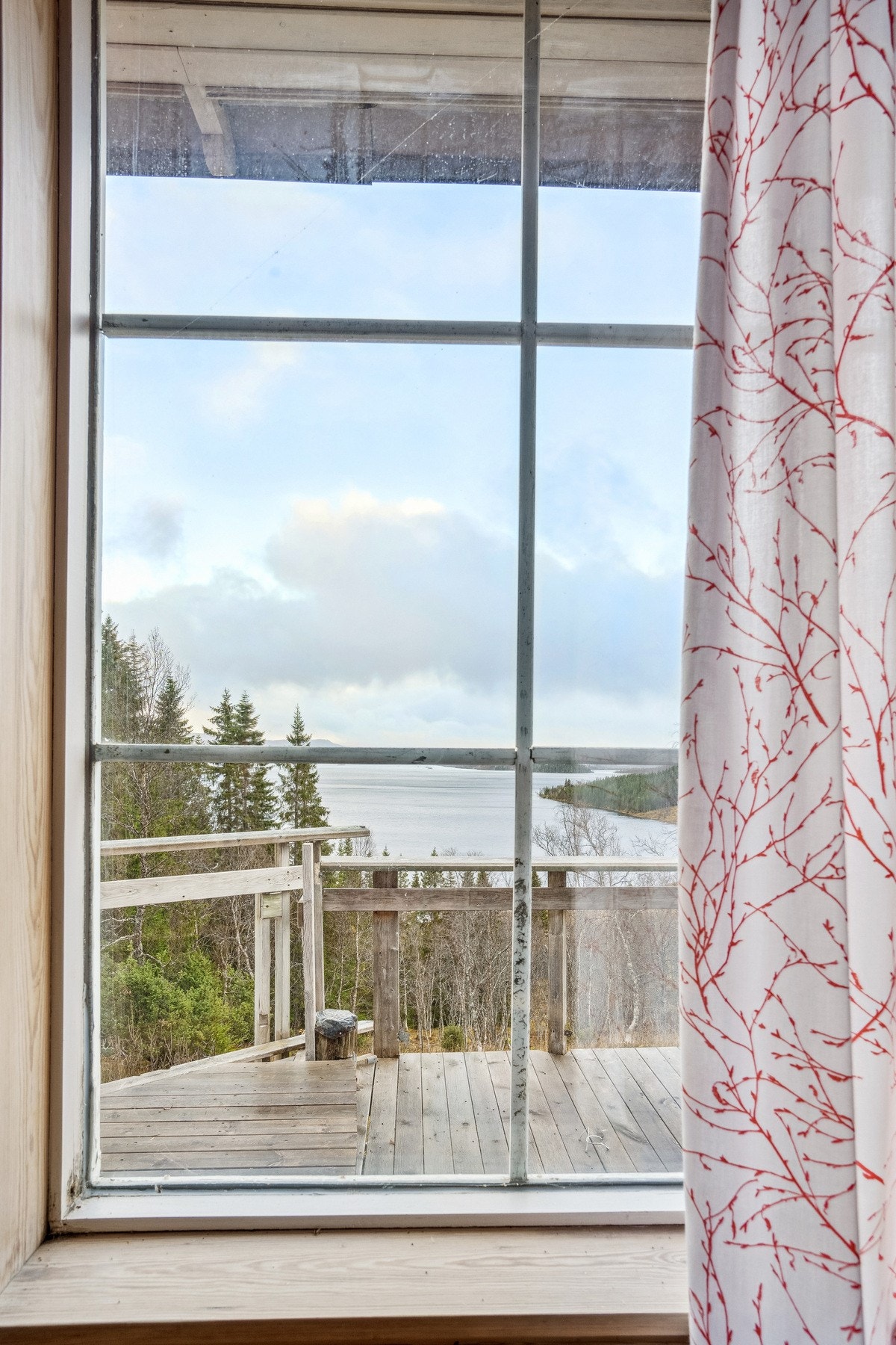 Detalj, utsikt mot Storvannet. Galleribilde