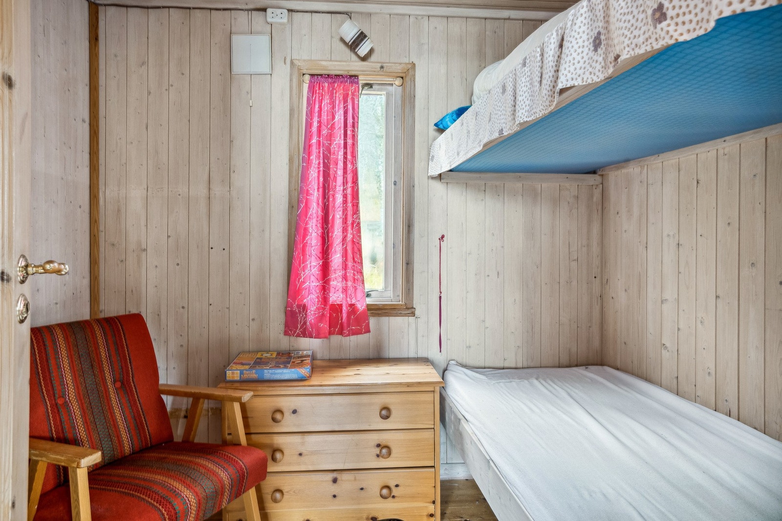 Køyesenger i begge rom. Galleribilde