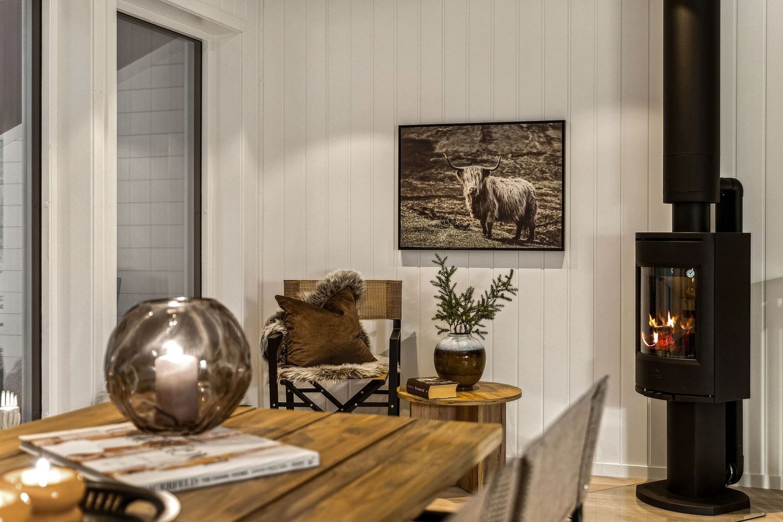 (Foto tatt i tilsvarende og speilvendt nabobolig nr. 130, avvik forekommer). Galleribilde