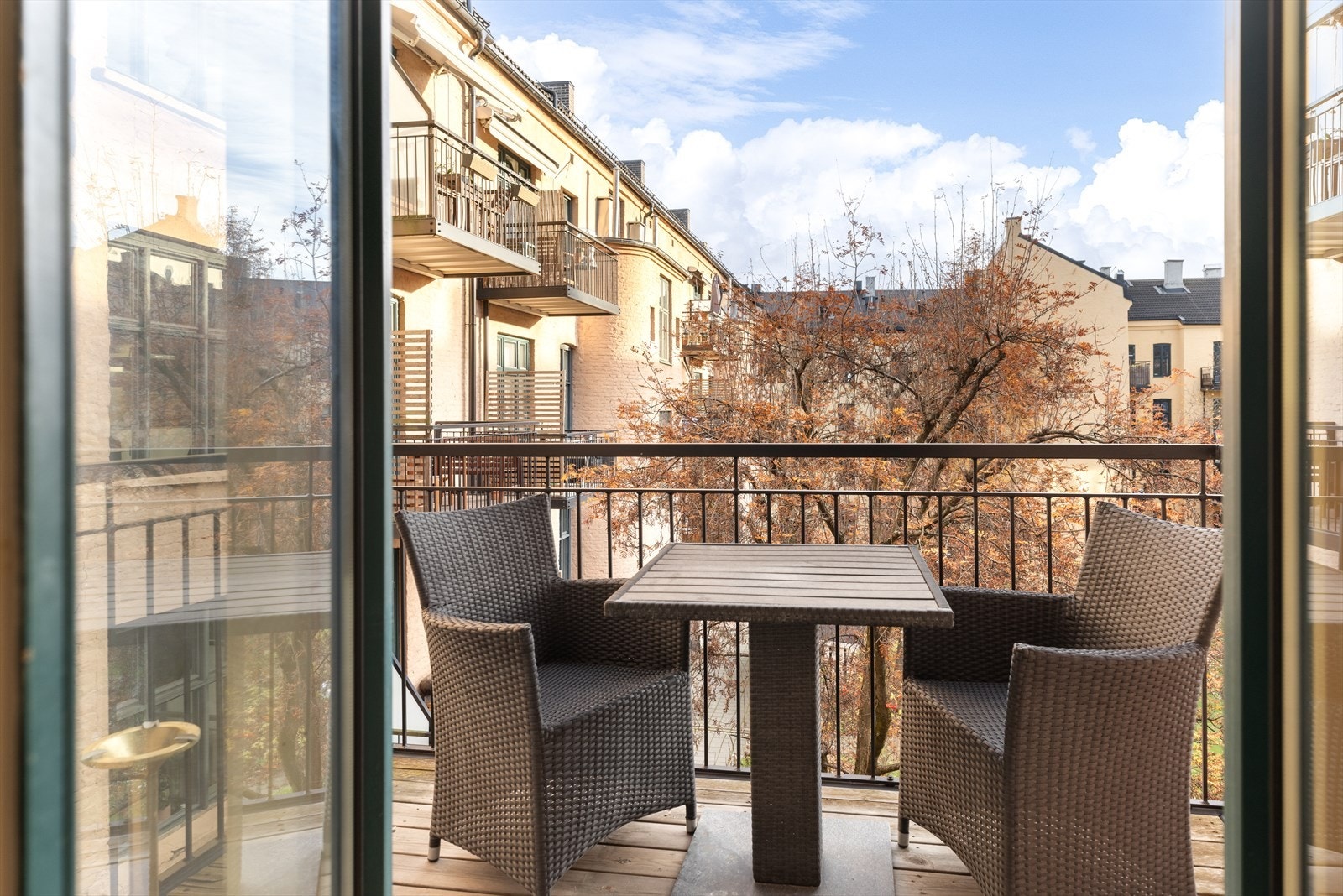 Sør/østvendt balkong på ca. 3,6 m². Galleribilde