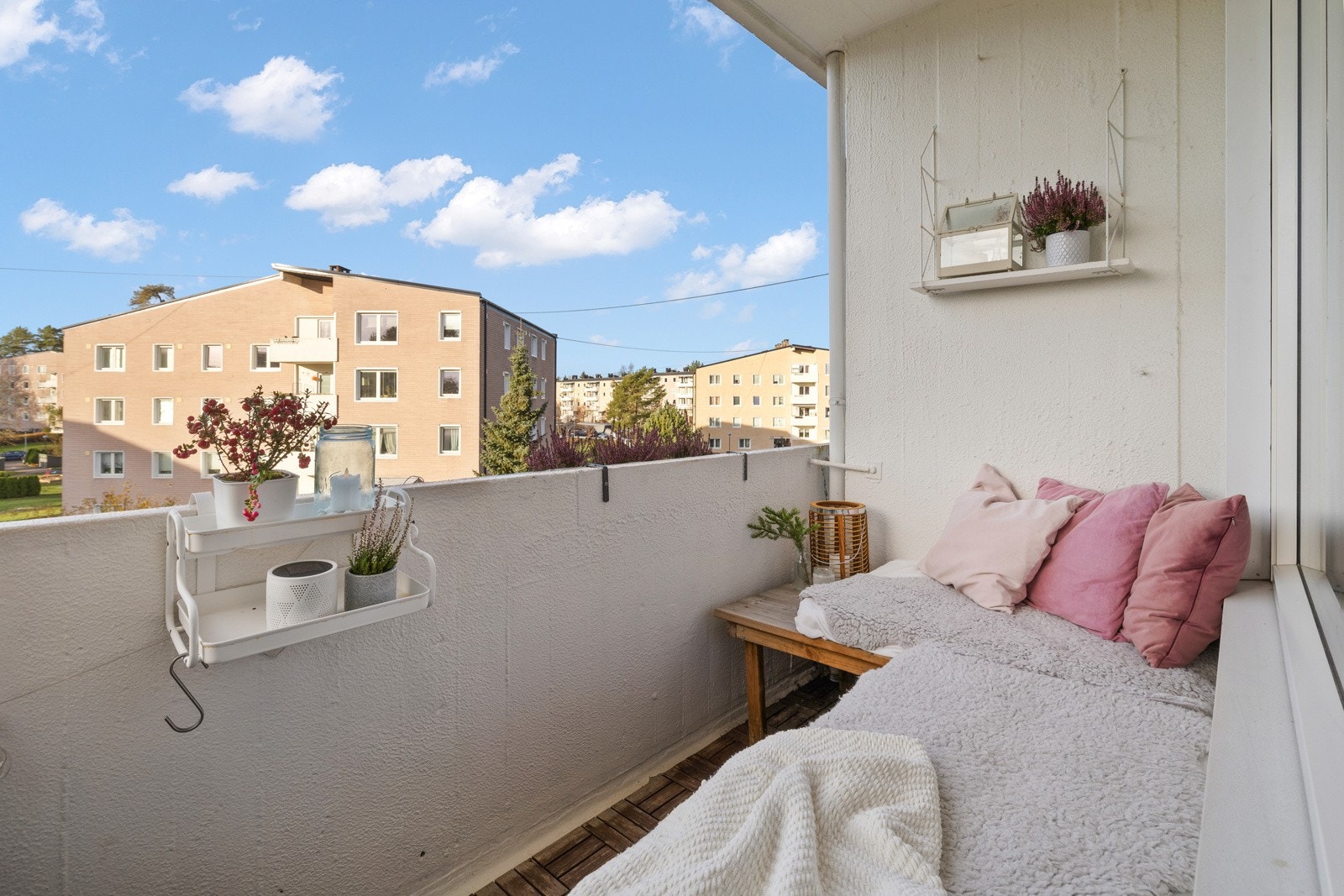 Her får du god plass til en koselig sittegruppe. Galleribilde