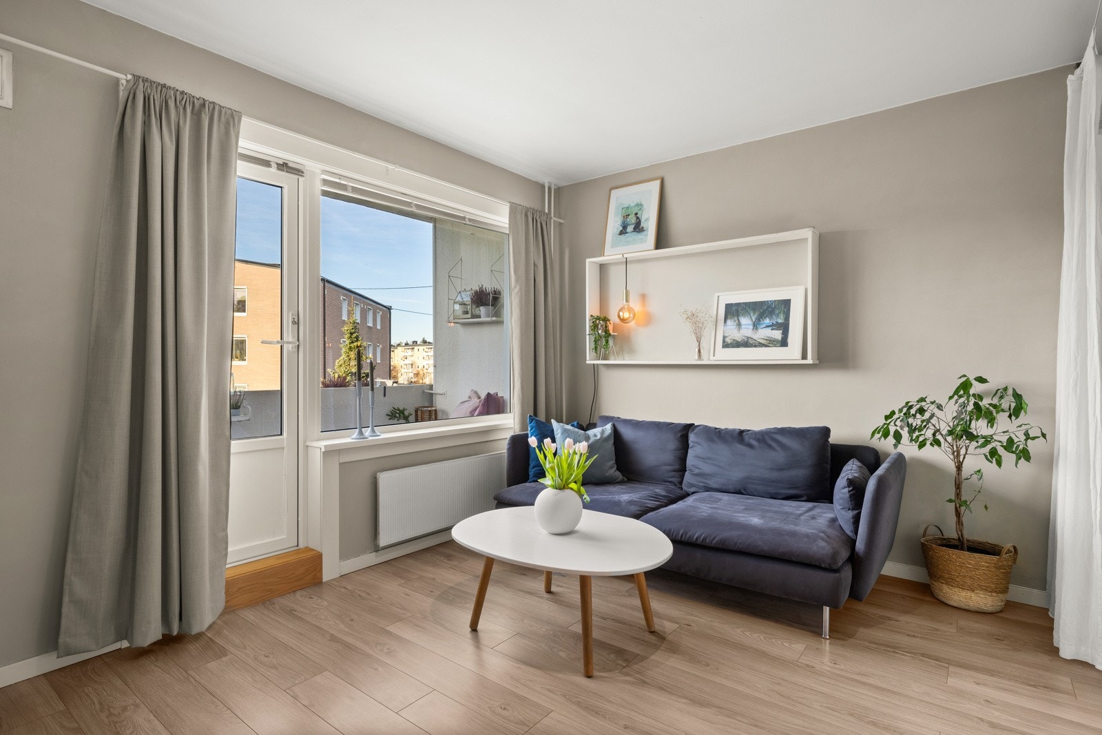 Leiligheten er gjennomgående i bygget, og lysforholdene er gode. Galleribilde