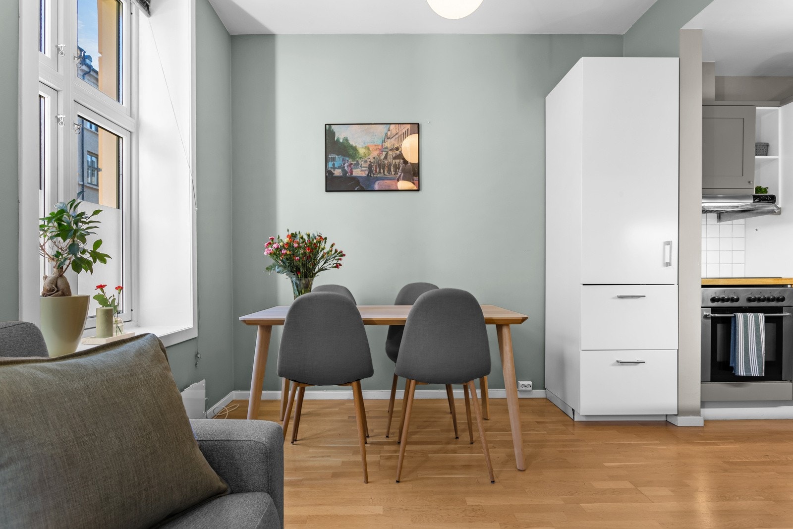 Borettslaget har nylig rehabilitert fasade og tak. Galleribilde