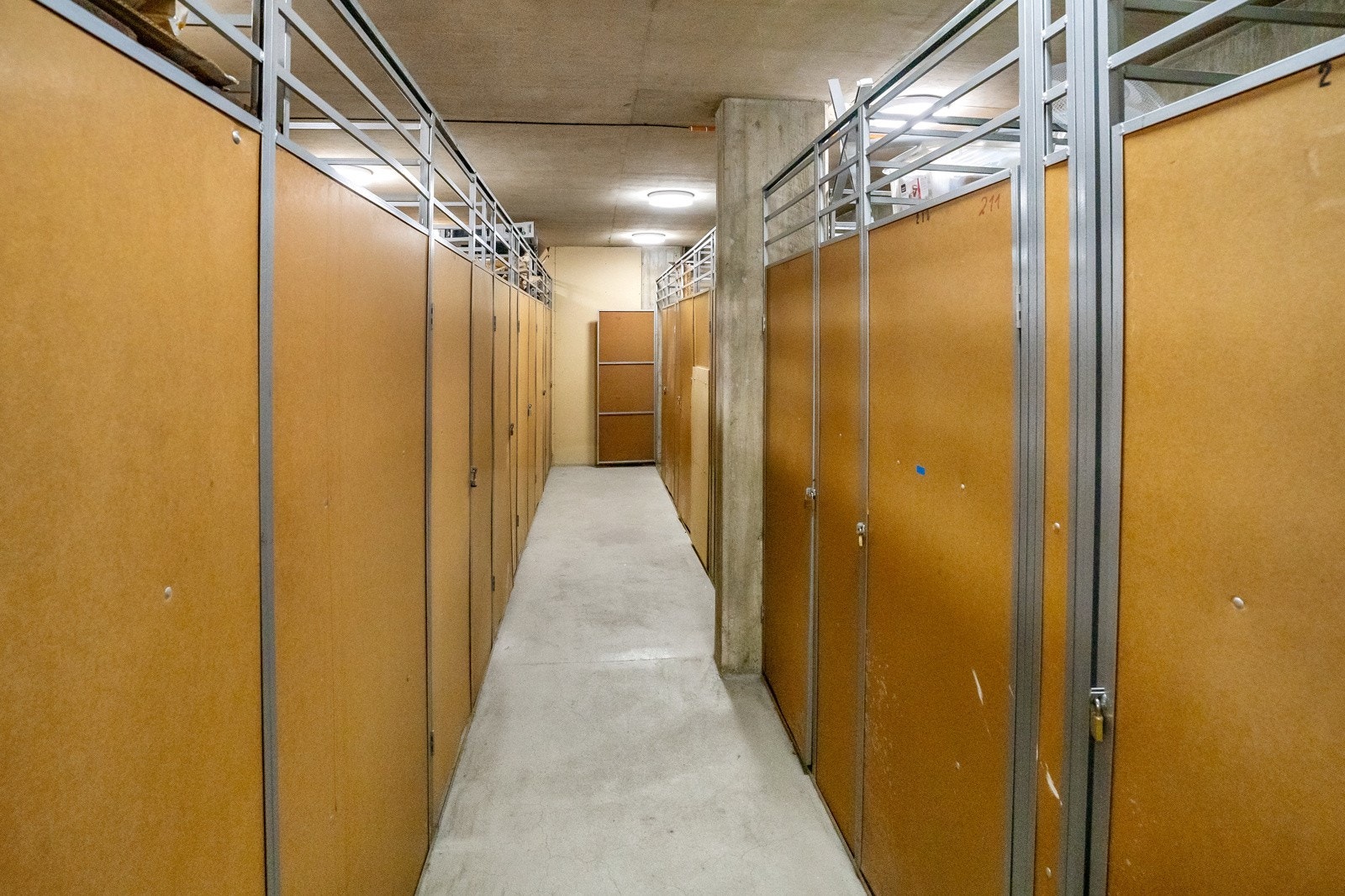 Det medfølger bruksrett til kjellerbod på ca. 2 m², i låst rom. Galleribilde
