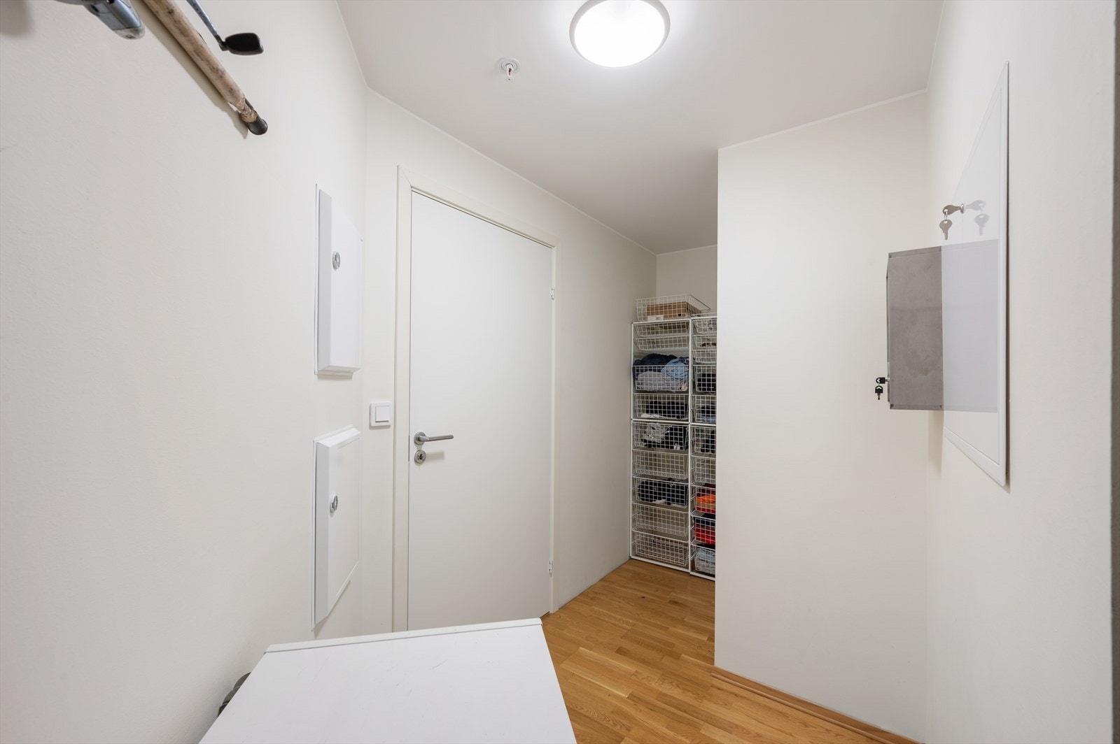 Meget praktisk med masse oppbevaringsplass. Galleribilde