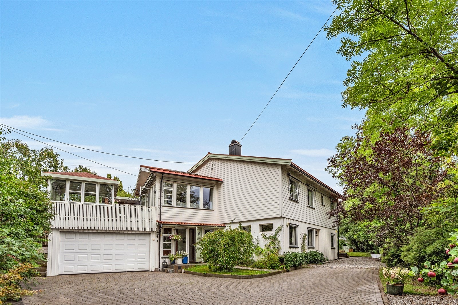 Fin beliggenhet i Borgenveien med umiddelbar nærhet til barnehage og skole Galleribilde