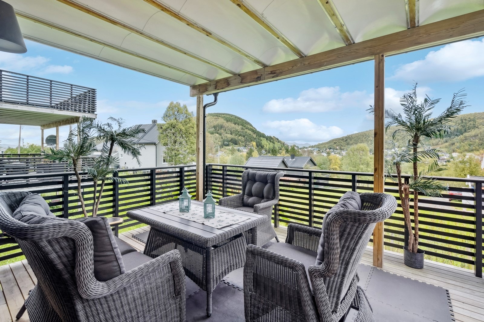 Utsikt fra terrassen. Galleribilde