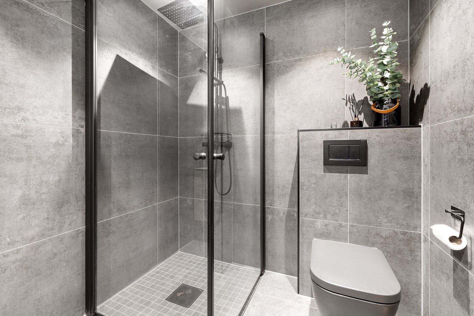 Badet er helfliset Galleribilde