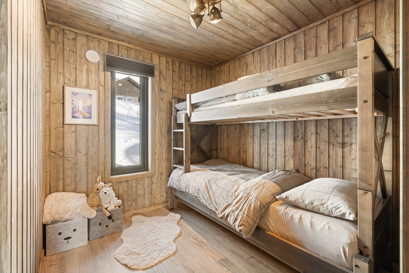 Soverom to passer fint til barnerom eller gjesterom Galleribilde