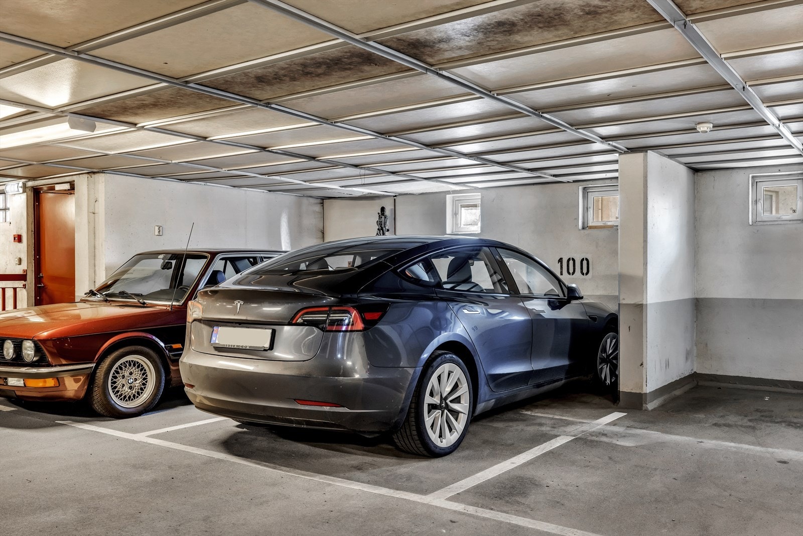 Medfølger garasjeplass med elbil lader Galleribilde