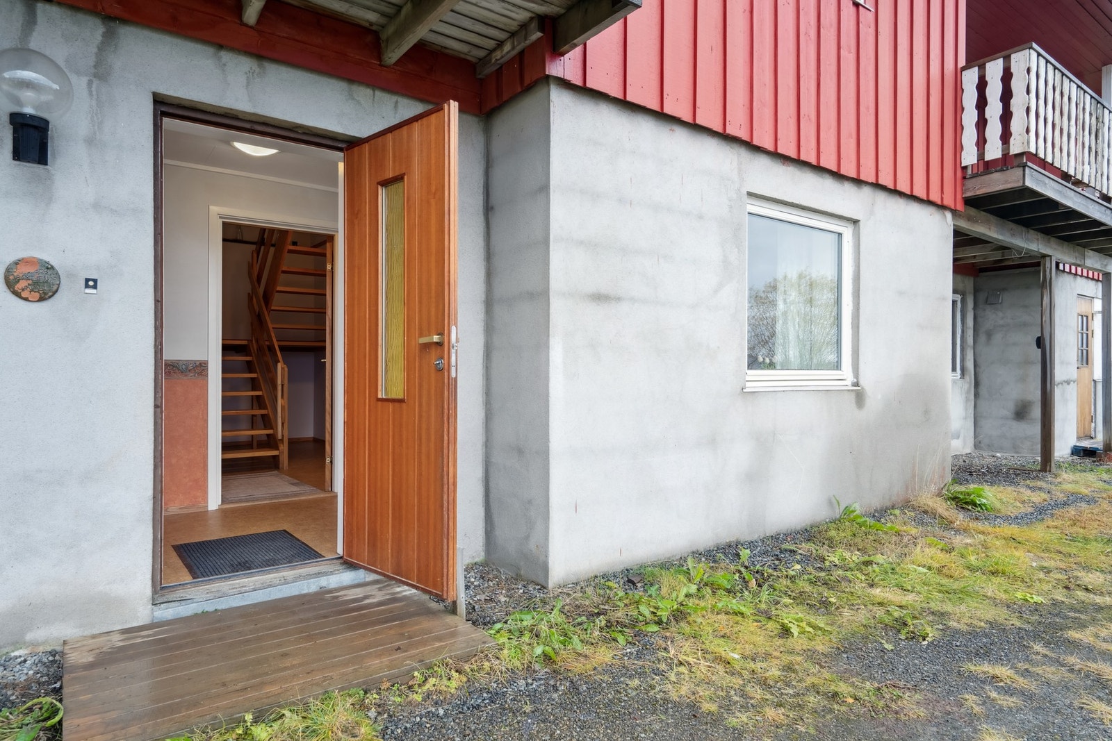 Inngangsparti fra gårdsplassen. Galleribilde