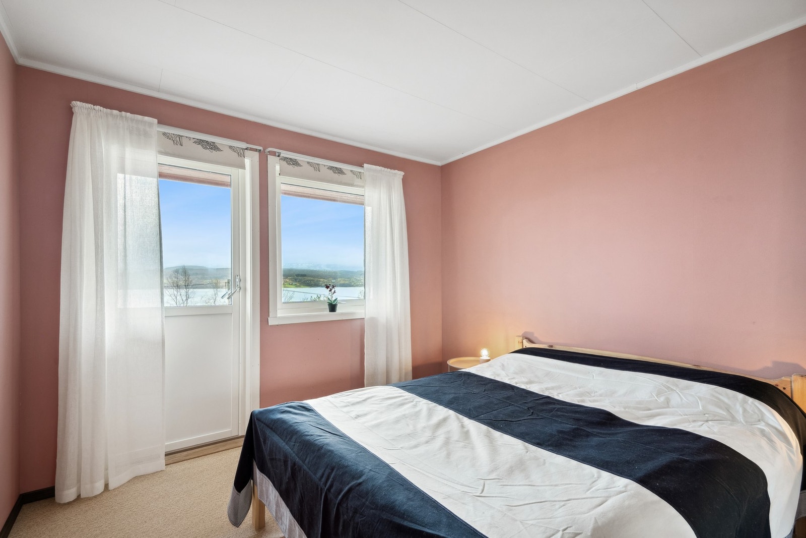 Hovedsoverom i hovedplanet. Galleribilde