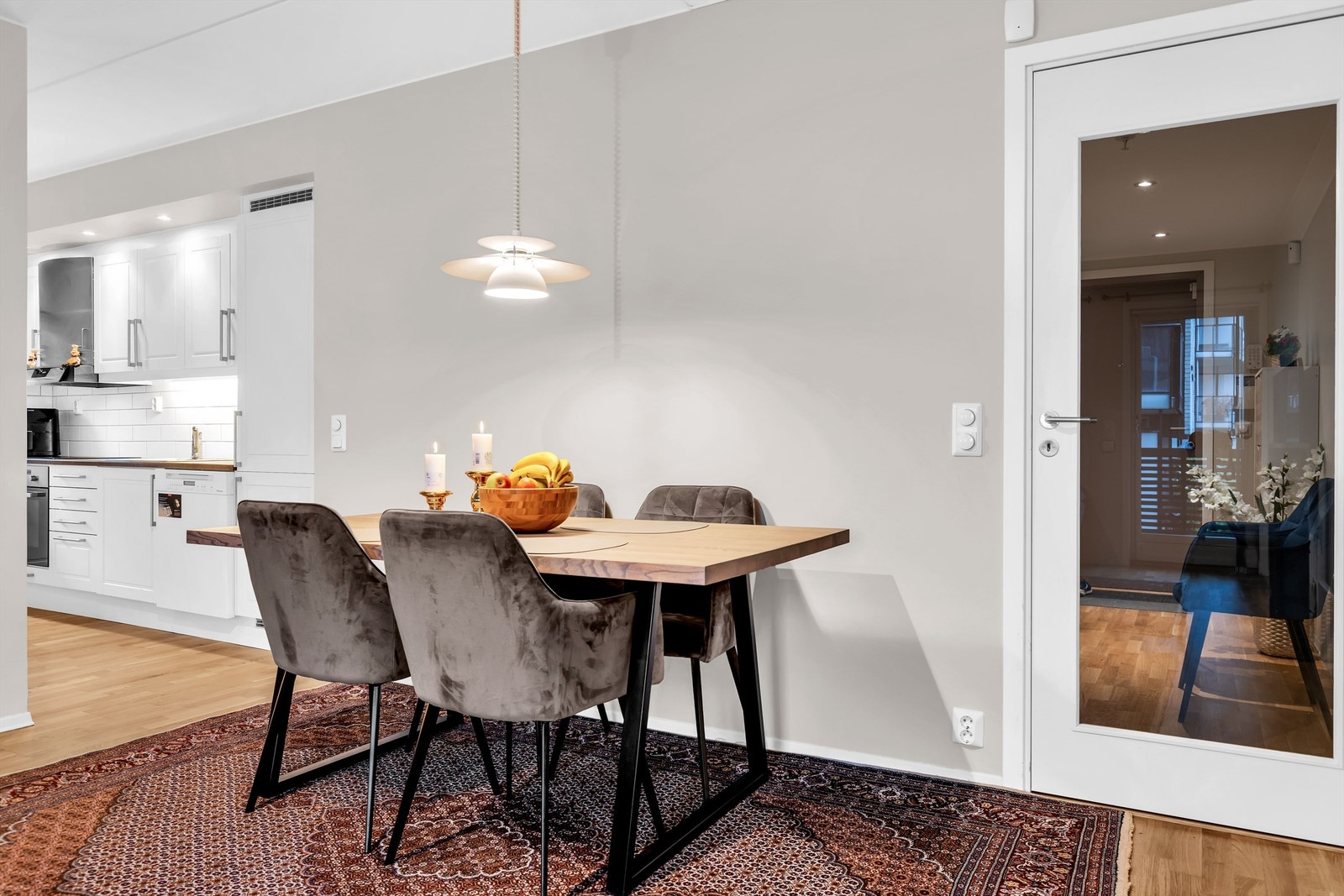 Plass til spisegruppe Galleribilde