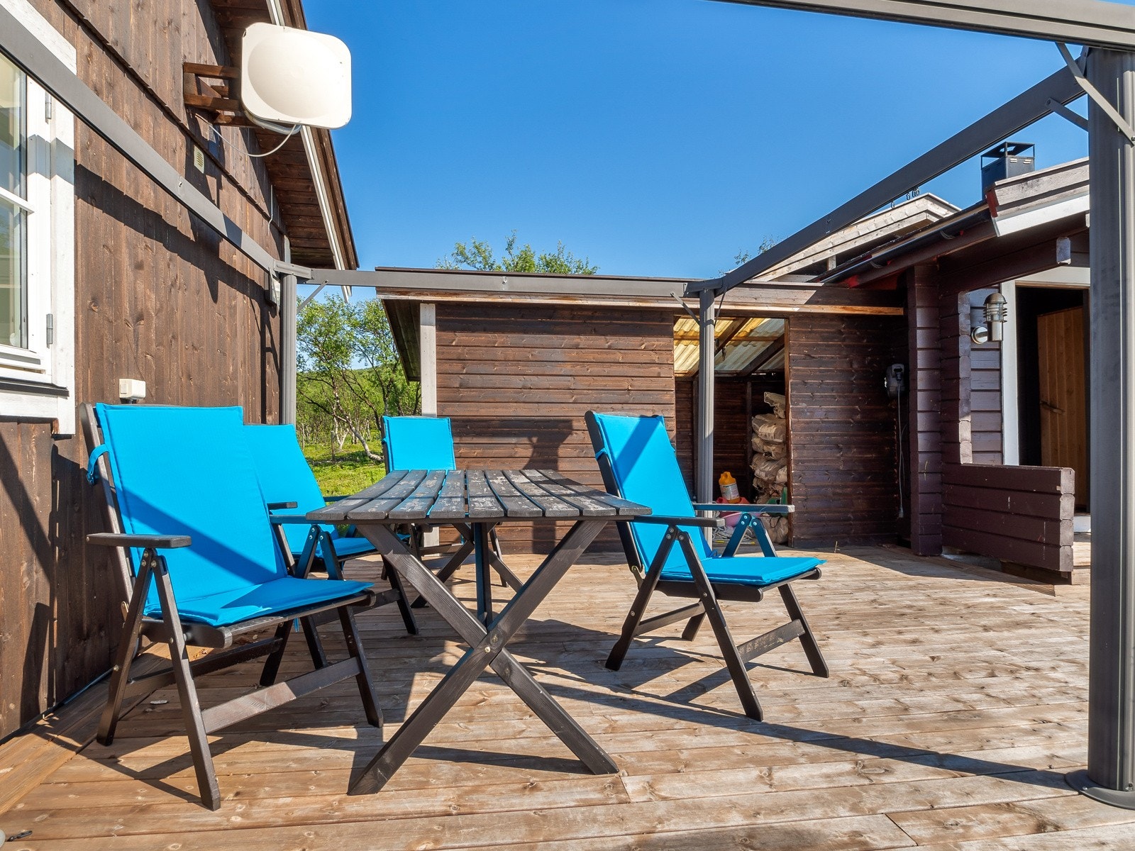 Det er plass til sittegrupper på flere steder Galleribilde