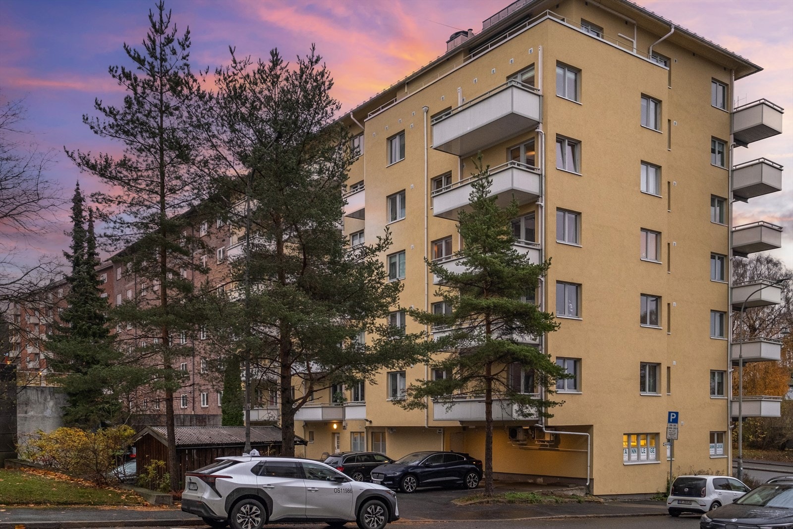 Med gangavstand til Grünerløkka, Carl Berner og sentrum, er det kort vei til det meste av hva Oslo har å tilby. Her vil man trives! Galleribilde