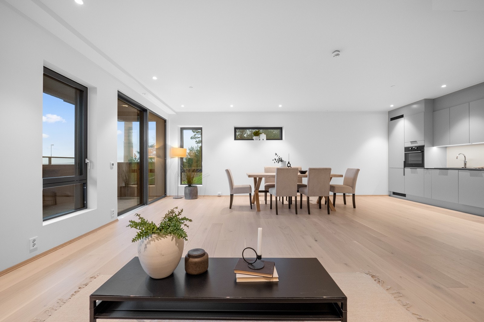 Ny leilighet innredet i lyse og delikate farger. Galleribilde