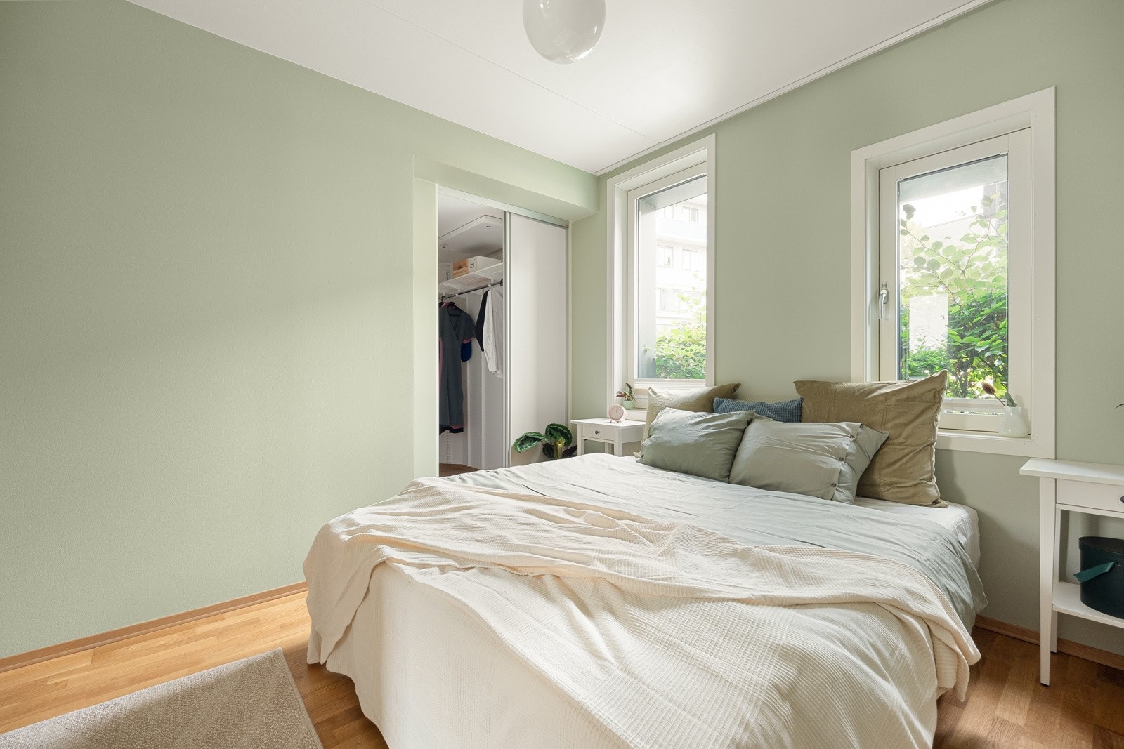 Herfra finner vi også en walk-in-garderobe. Galleribilde