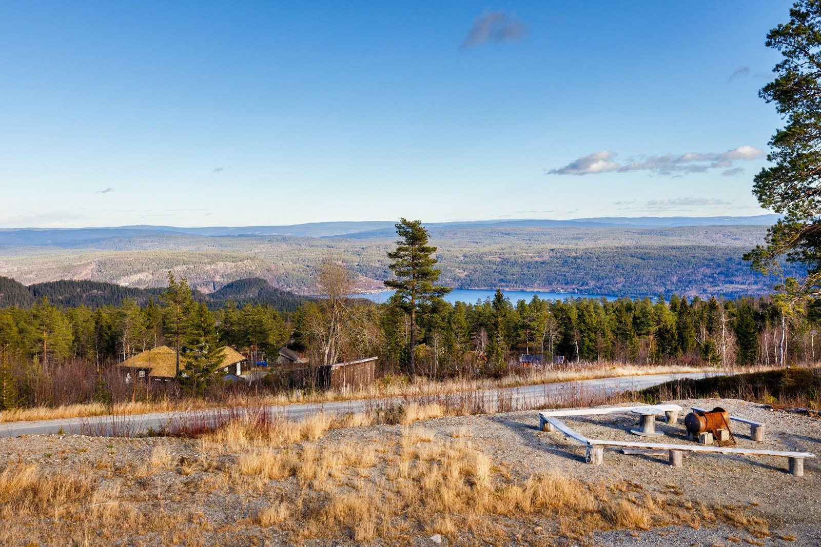 Fine uteområder rett ved tomta. Galleribilde