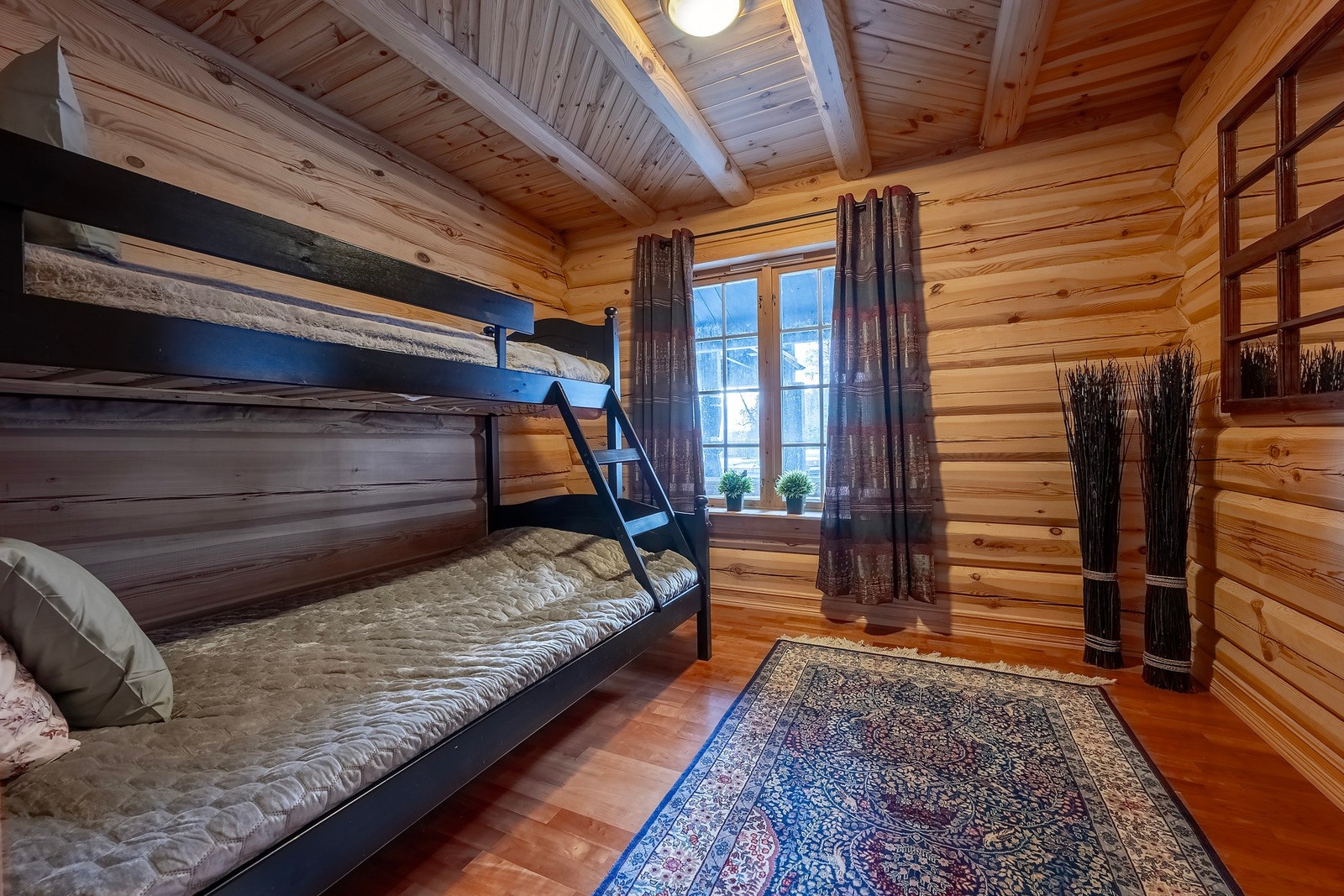 Soverom 3 er det minste rommet av de nede men er fortsatt av god størrelse. Galleribilde