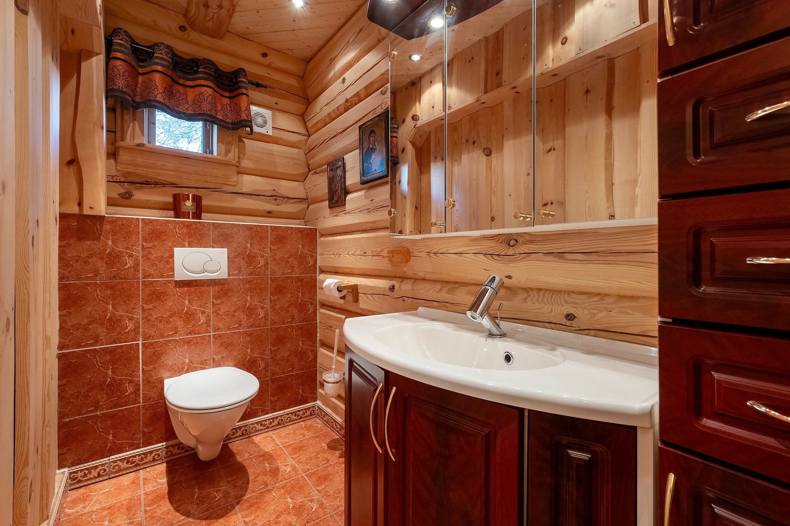 Det er også eget toalettrom i etasjen. Galleribilde