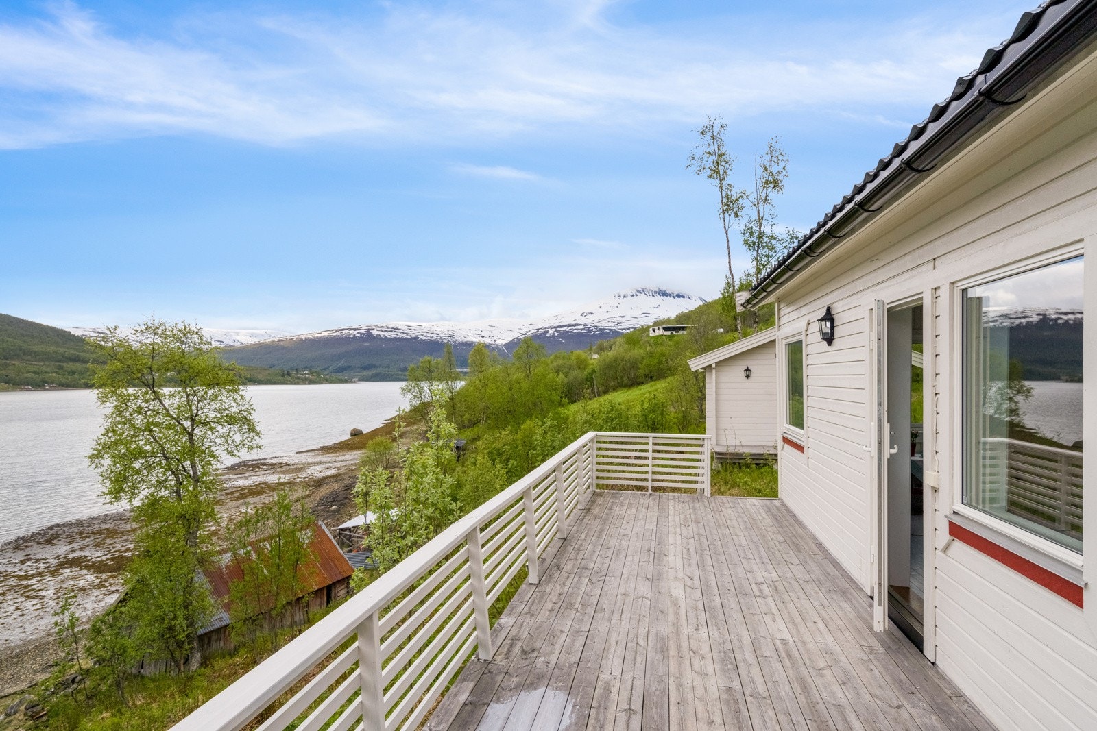 Altan med nydelig utsikt Galleribilde