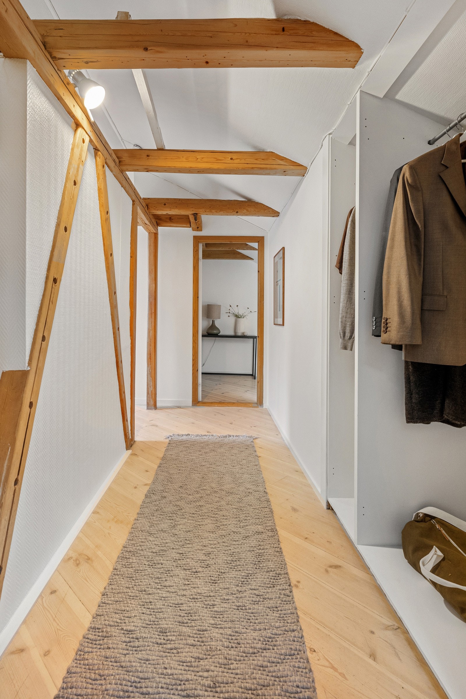 Lekre takbjelker Galleribilde