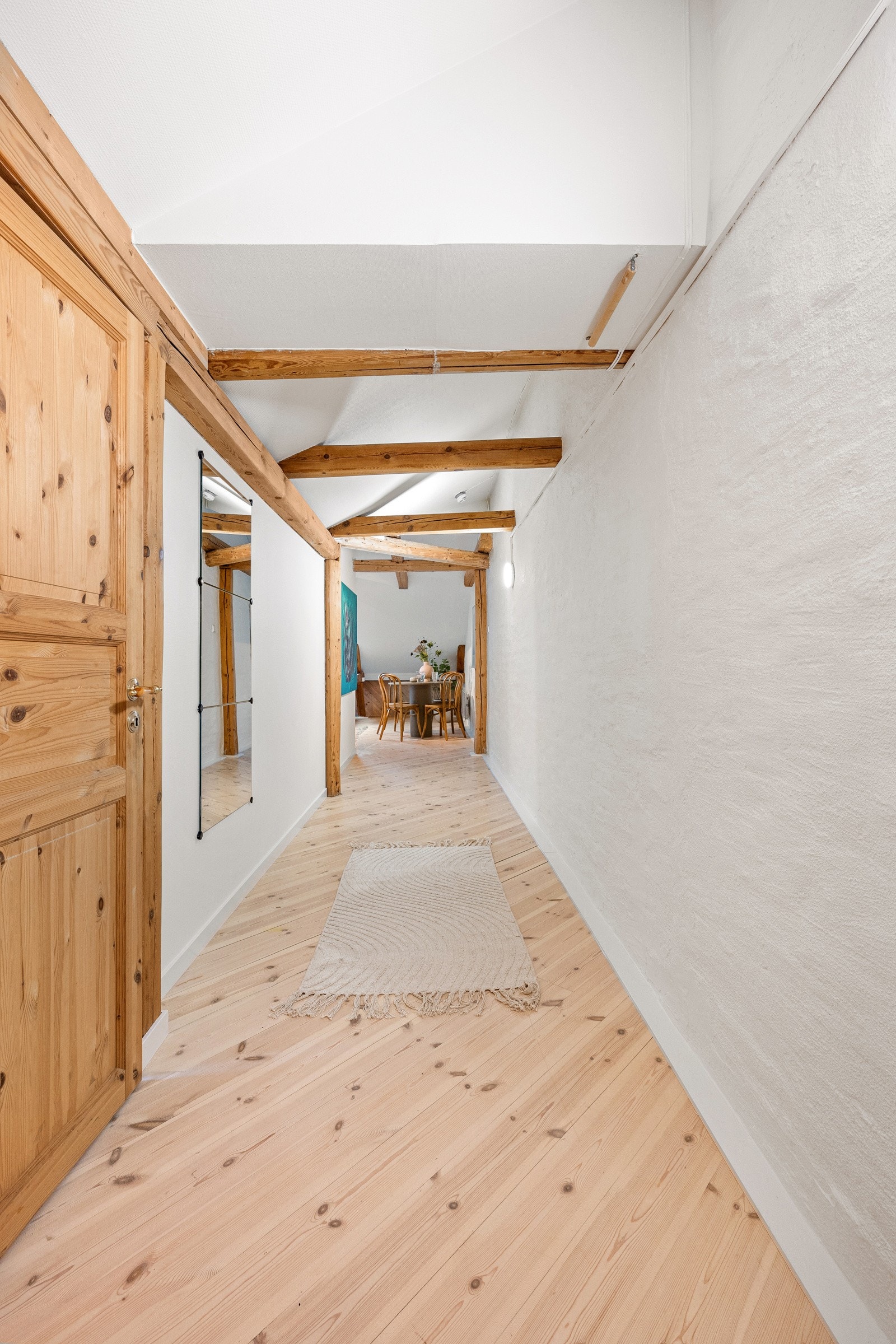 Leiligheten var opprinnelig to seksjoner, men ble reseksjonert og sammenslått i nyere tid. Galleribilde