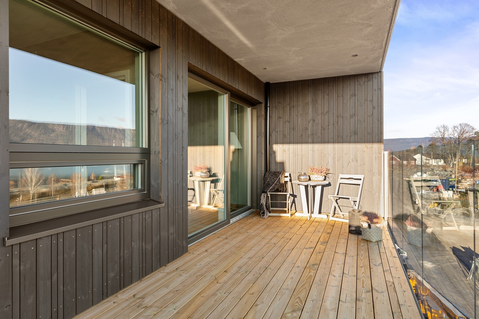 På balkongen er det god plass til utemøblement, grill og beplantning. Galleribilde